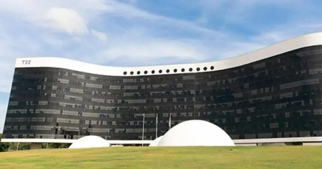 Candidata multada por impulsionar conteúdo negativo em redes sociais