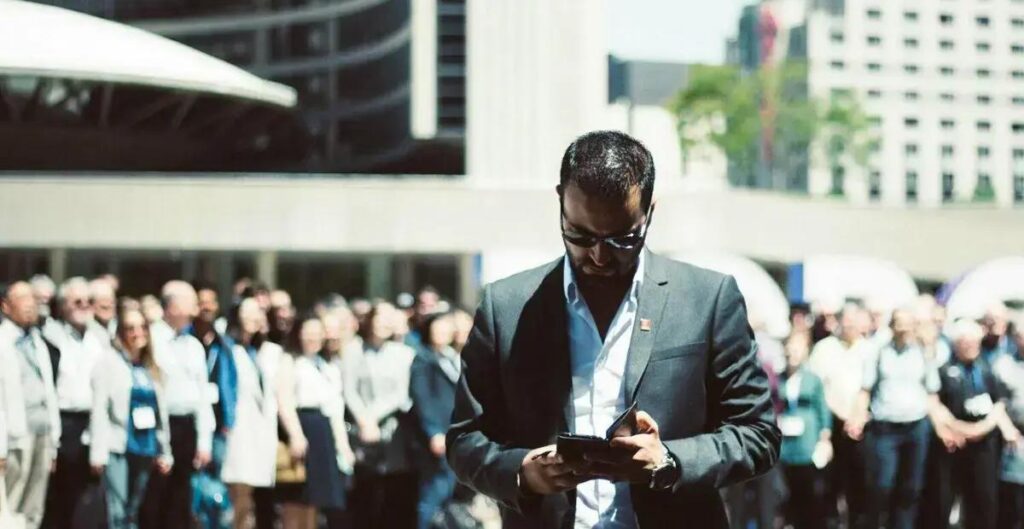 Como a ineficiência estatal onera as empresas no Brasil?