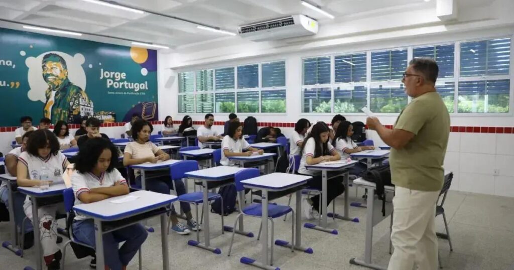 Estudo aponta que 71% dos alunos na Bahia têm aprendizado insuficiente em matemática