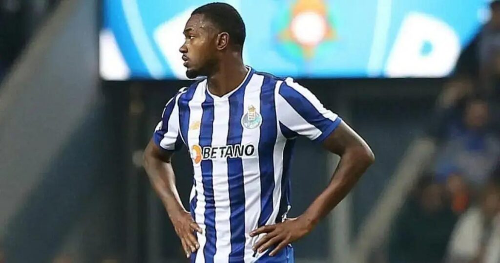 Festa de aniversário de ex-Flamengo termina em intervenção policial