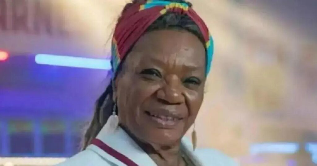 Neusa Borges faz apelo por apoio para lançar livros após 20 anos