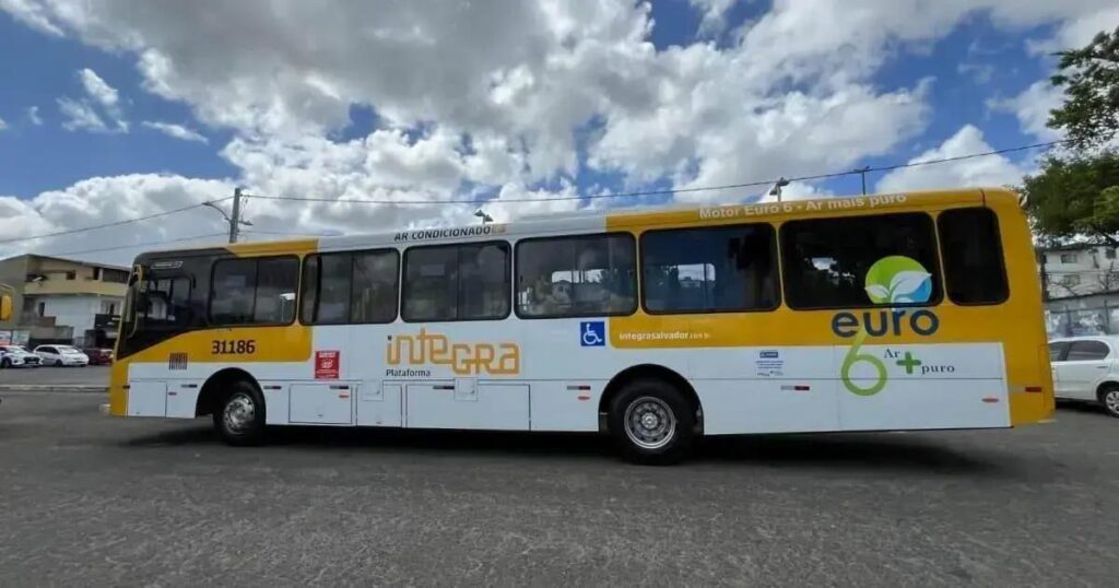 Ônibus deixam de circular no Engenho Velho após tiroteio