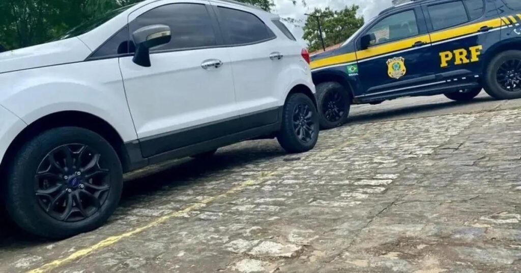 PRF recupera veículo de apropriação indébita durante fiscalização em Jequié