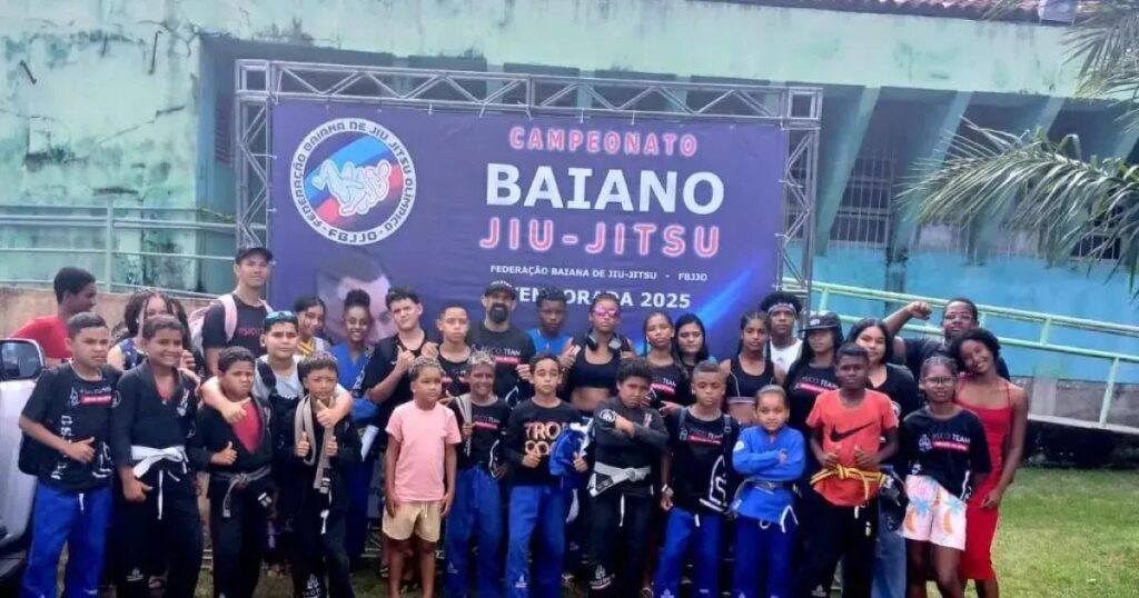 Santa Cruz Cabrália brilha com 37 medalhas no Baiano de Jiu-Jitsu 2025