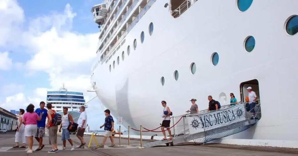 Turismo na Bahia cresce 8,4% em 2024, com foco em Salvador e Porto Seguro