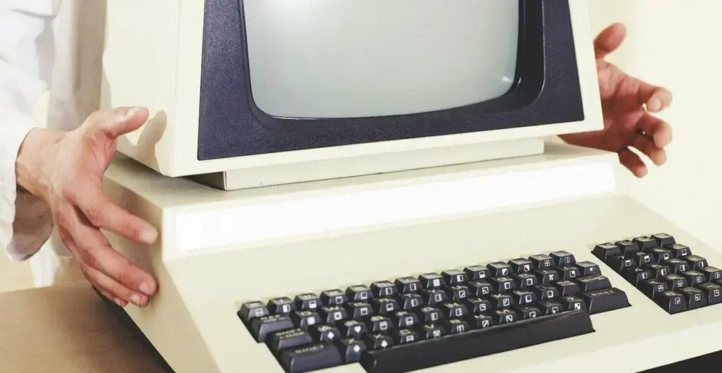 A evolução da contabilidade no Brasil: da máquina de escrever ao cloud