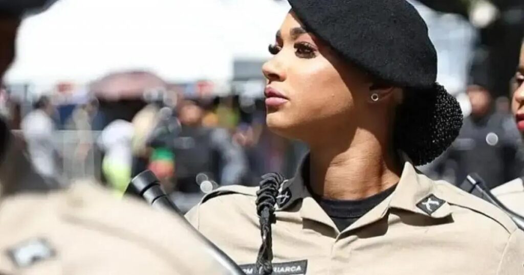 A ex-BBB Aline Patriarca relembra sua trajetória como policial militar