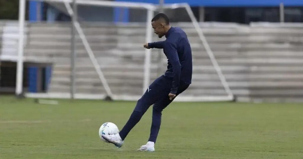 Ademir faz seu retorno e reforça o Bahia em jogo decisivo da Libertadores