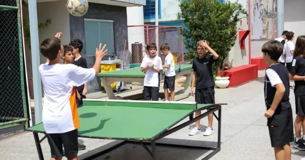 AL-BA discute projeto para substituir sirenes por músicas em escolas