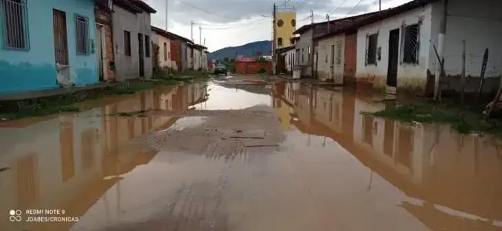 Alerta laranja para 28 cidades da Bahia devido a fortes chuvas