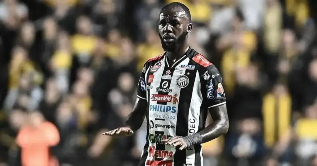 Allano fala sobre injúria racial e a luta por justiça no futebol