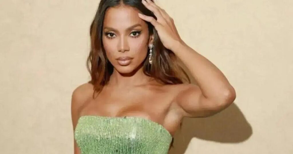Anitta vence na Justiça após processo de fã por humilhação em série
