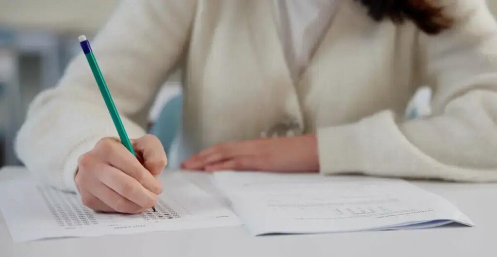 Aprovados no exame de suficiência já podem solicitar registro profissional