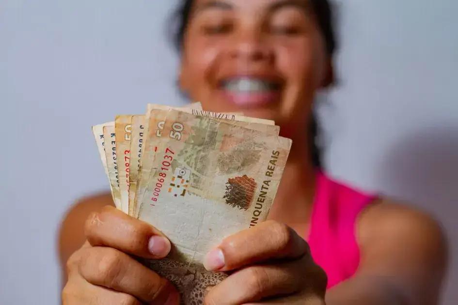 Auxílio Mãe Solteira: um apoio fundamental para muitas brasileiras