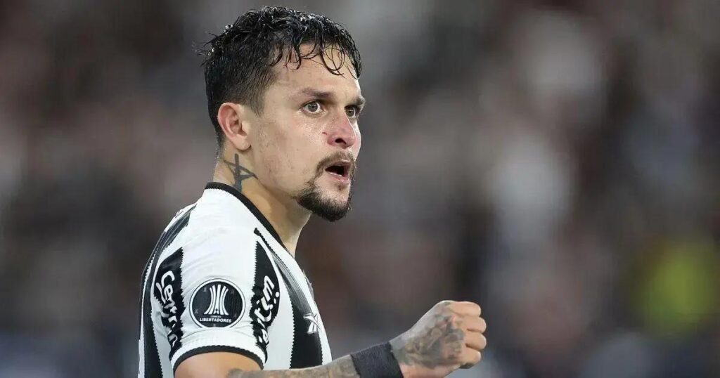 Botafogo vence Estudiantes e avança na Libertadores com gol de Artur