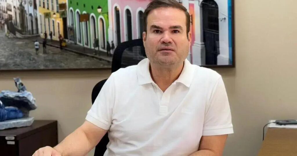 Cacá Leão critica PT por tratamento a Coronel semelhante ao de Leão