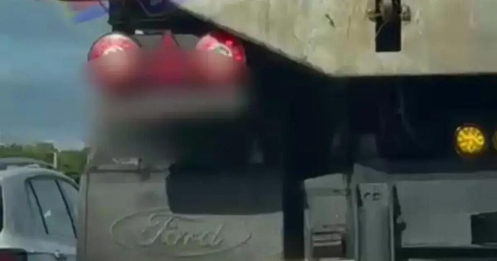 Caminhão flagrado com placa roubada na Avenida Paralela em Salvador