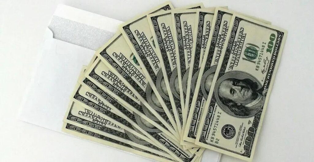 Como freelancers podem se proteger da alta do dólar em 2025