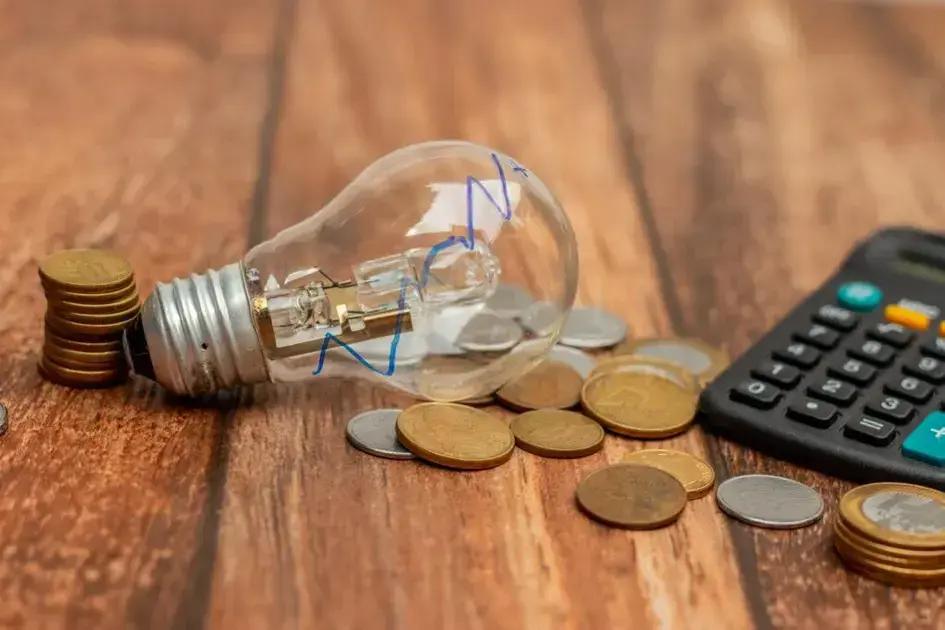 Conta de energia fica mais barata no Amazonas a partir de 26 de maio