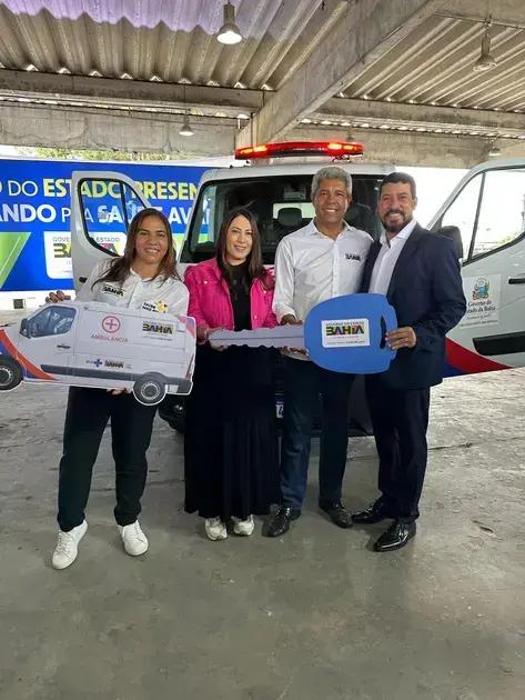 Deputada Claudia Oliveira entrega ambulância e reforça saúde em Itabela