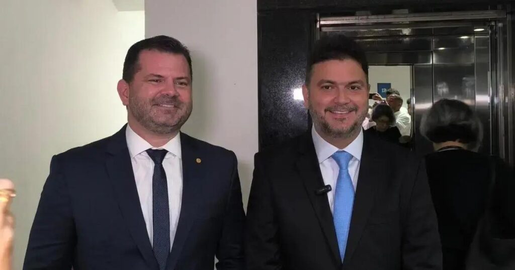 Deputado Angelo Coronel homenageia Luís Roberto Barroso com título de cidadão baiano