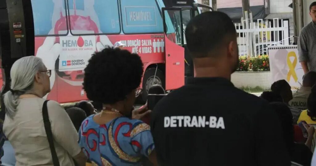 Detran-BA e Hemoba realizam campanha de doação de sangue no Maio Amarelo