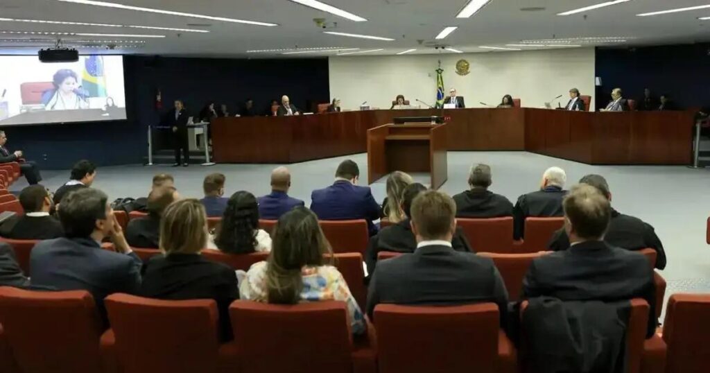 Ex-diretor da PRF confirma blitz no Nordeste durante eleições de 2022