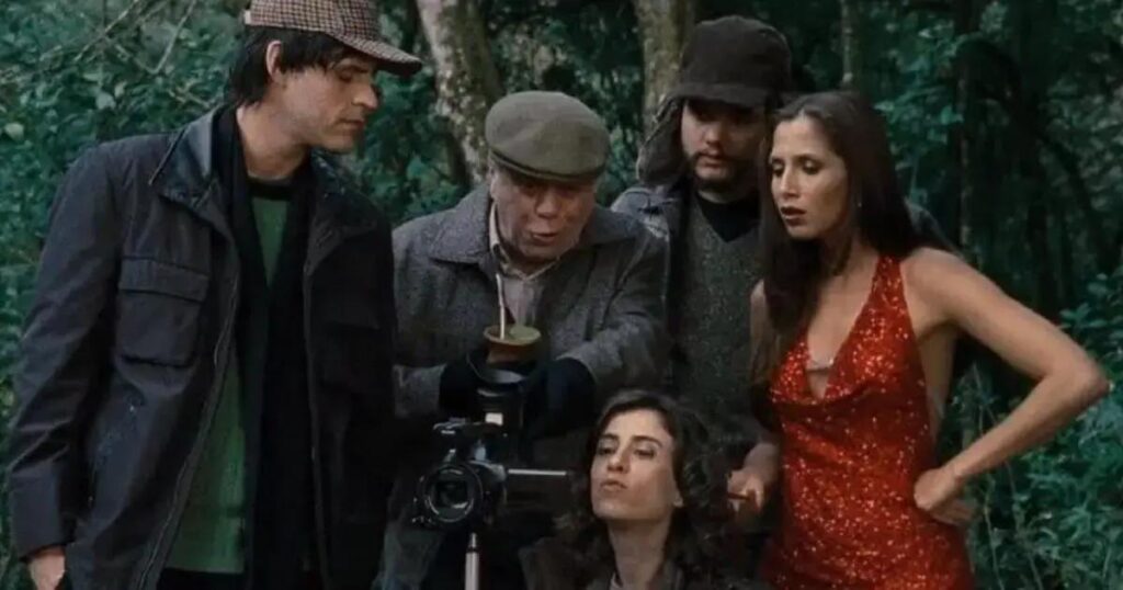 Fernanda Torres comemora retorno de "Saneamento Básico, o Filme" aos cinemas