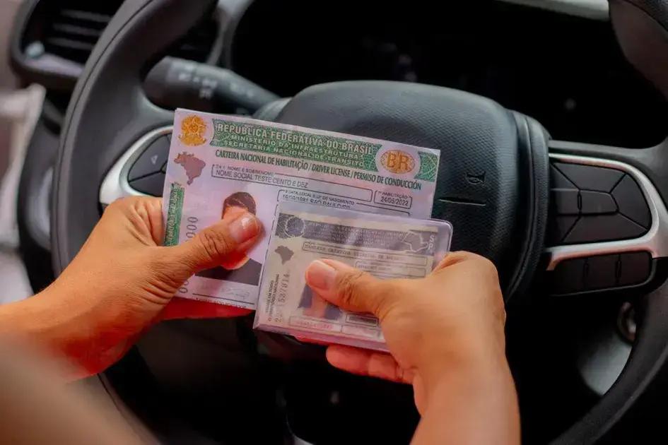 Golpe da CNH: Como identificar e evitar fraudes em programas gratuitos