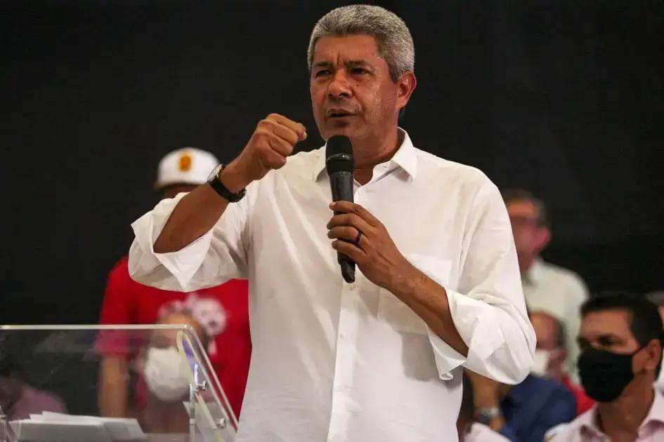 Governador da Bahia visita Maiquinique para anunciar obras