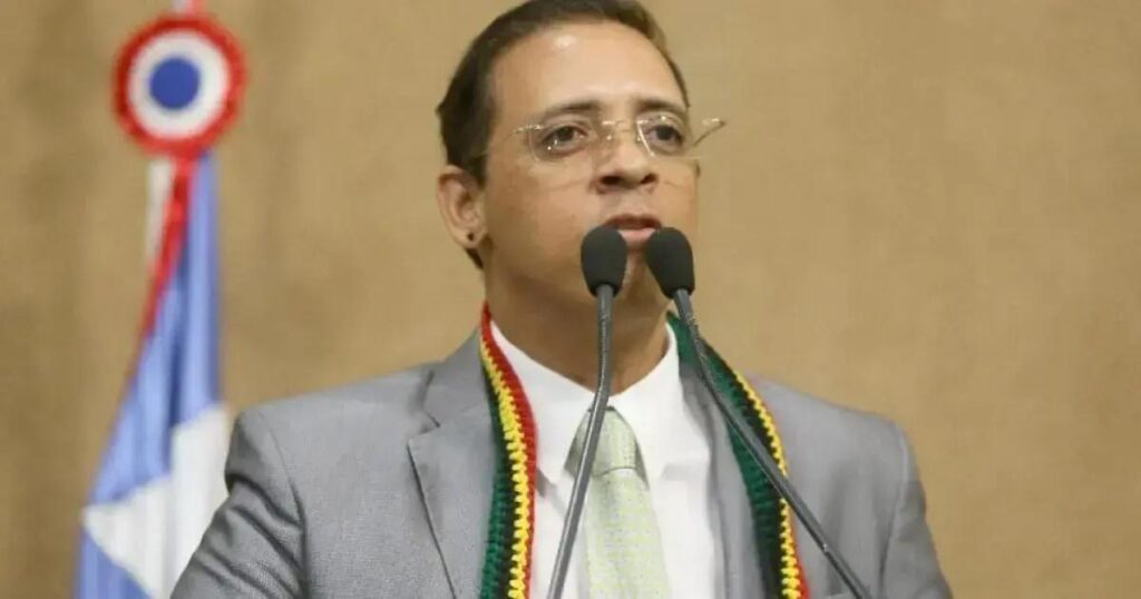 Hilton Coelho descarta possibilidade de representação na AL-BA