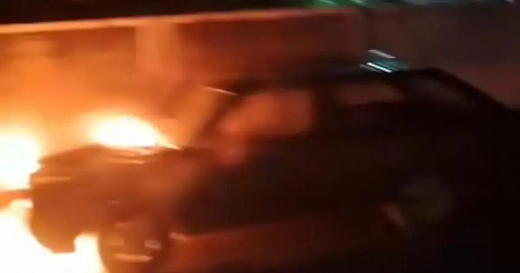 Idoso ateia fogo no próprio carro em Guanambi, Bahia