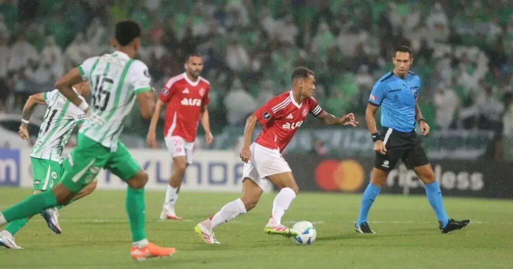 Inter é derrotado pelo Atlético Nacional, deixando Libertadores acirrada
