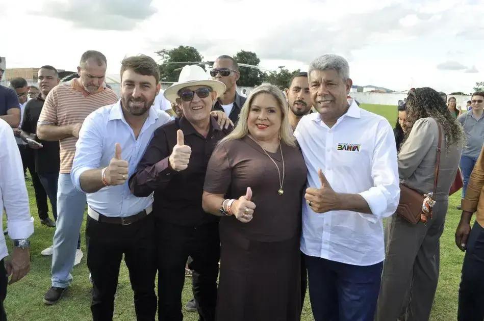 Jerônimo Rodrigues chega a Maiquinique com anúncios de melhorias em saúde e agricultura