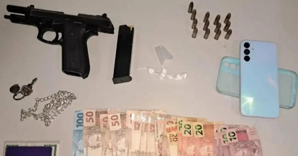 Jovem é preso com pistola e drogas em Riacho de Santana, Bahia