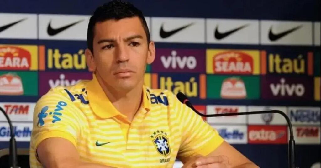 Lúcio, ex-capitão da Seleção, internado após acidente doméstico