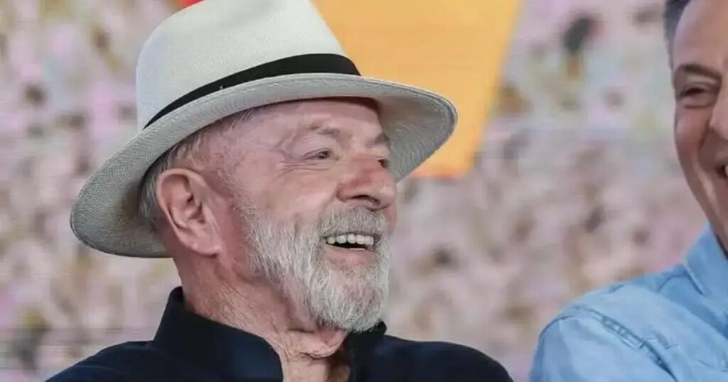 Lula defende regulamentação das redes sociais após caso de bullying virtual