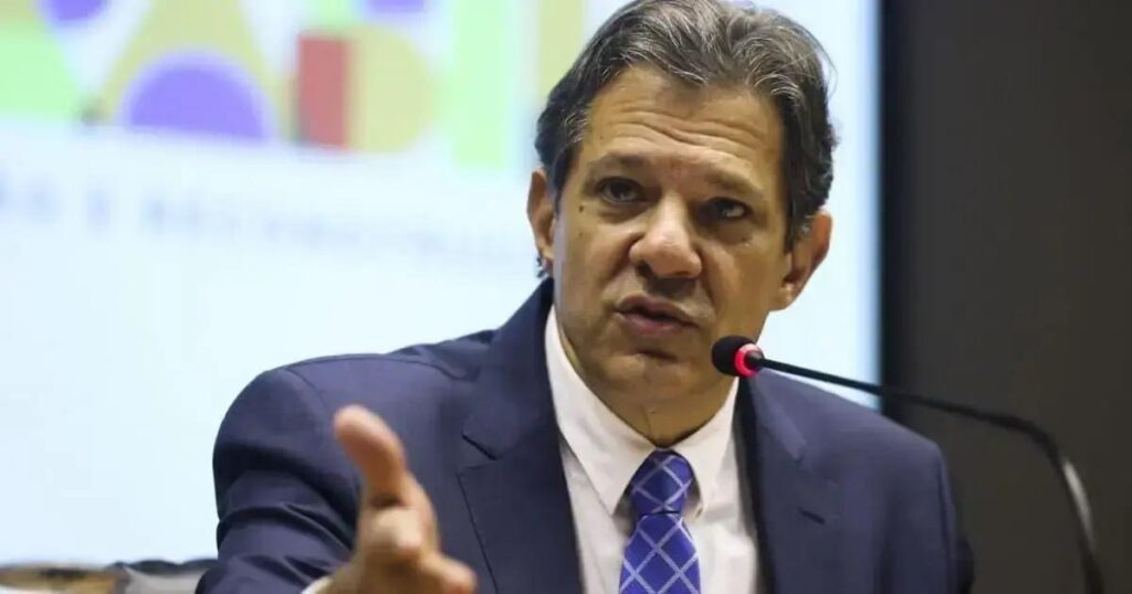 Ministro Haddad prevê até R$ 2 bilhões para aposentados do INSS