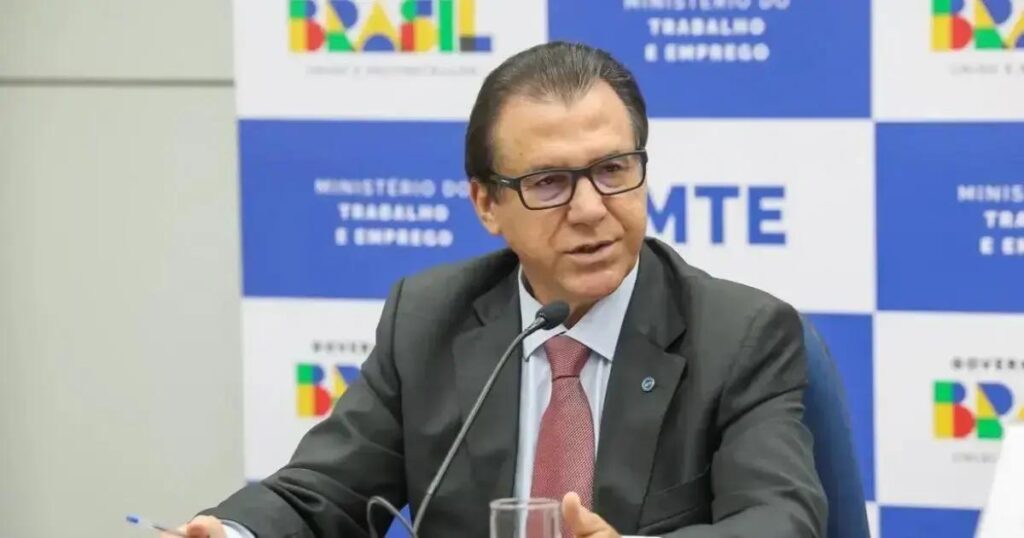 Ministro Luiz Marinho propõe jornada de trabalho 5x2 como alternativa ao 6x1