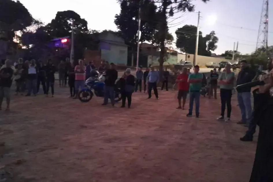 Moradores de Genebra protestam contra pedágio Free Flow na Raposo Tavares