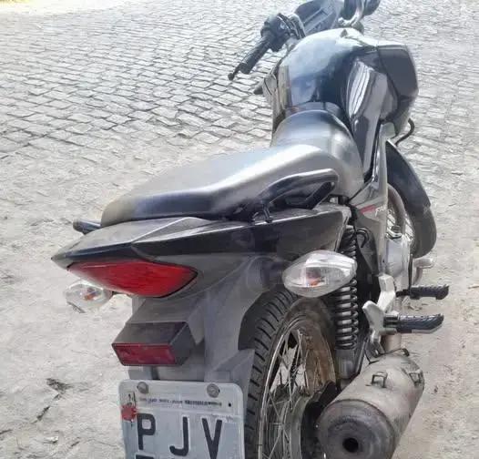 Moto recuperada: Policia de Itarantim encontra veículo furtado em Itororó