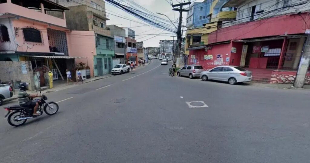 Motociclista sofre queda no bairro do IAPI em Salvador