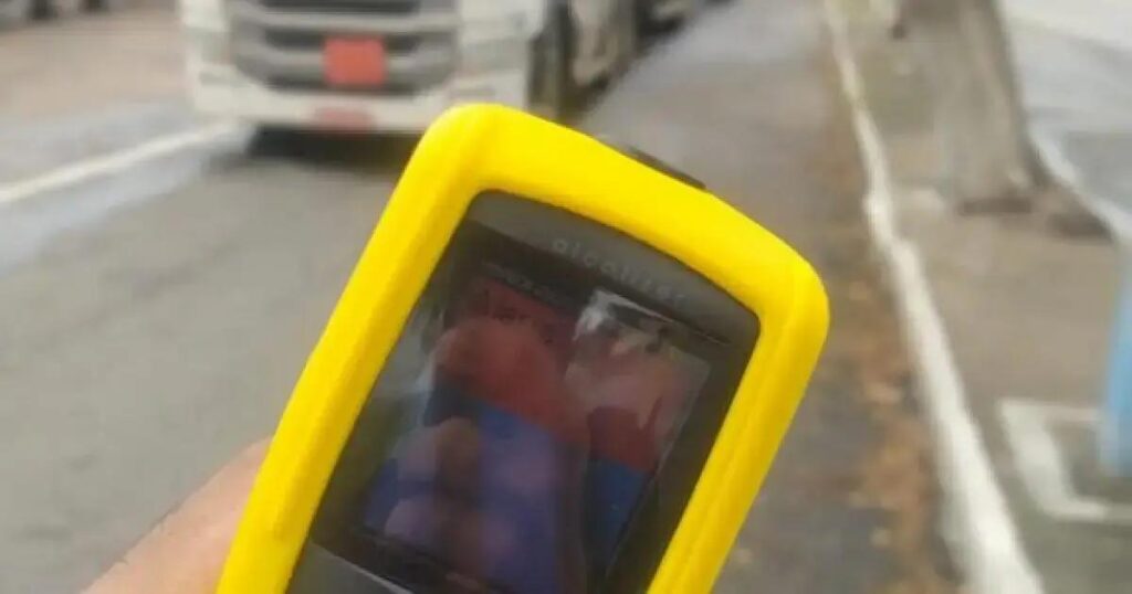 Motorista da PRF é preso por embriaguez em Itaberaba