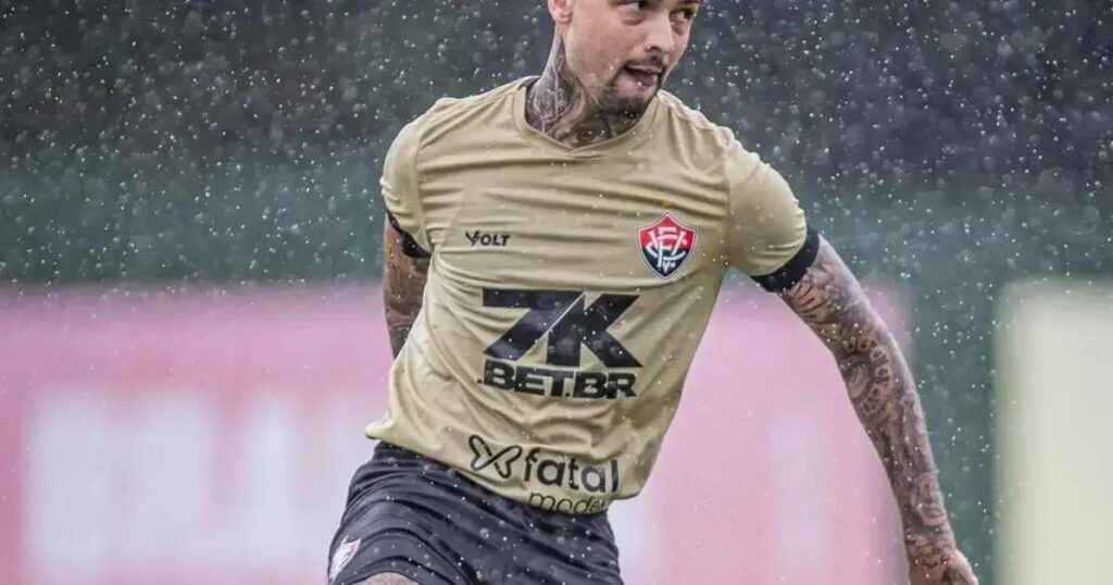 Operário-PR contrata o meia Thiaguinho, ex-jogador do Vitória