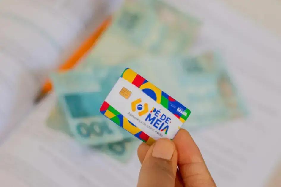 Pé-de-Meia Licenciaturas inicia repasses e valor das bolsas