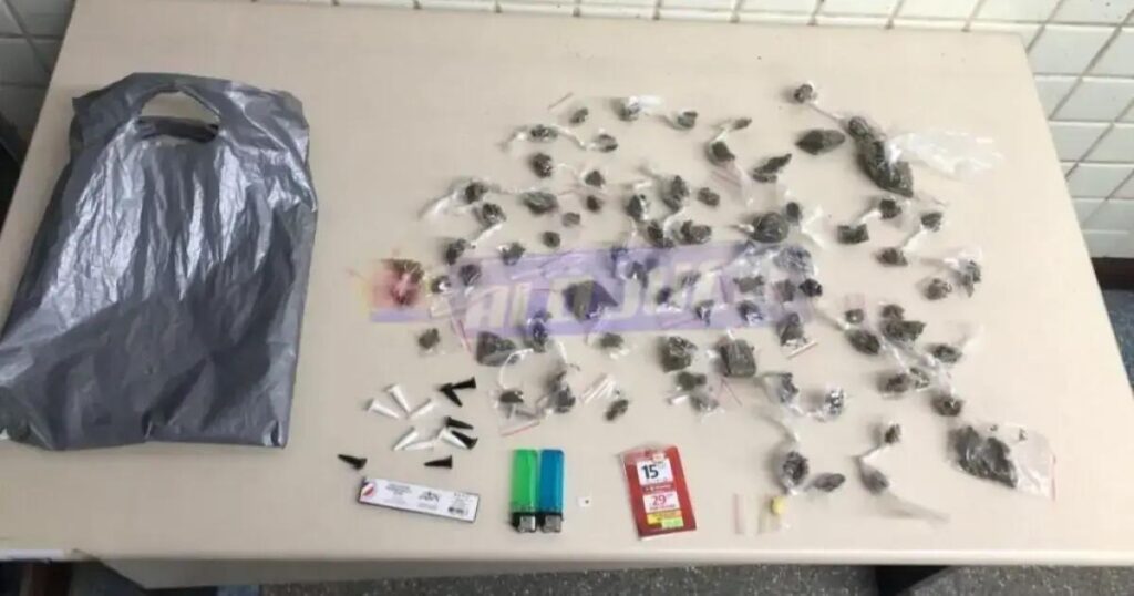 Polícia apreende drogas durante operação em Sussuarana, Salvador
