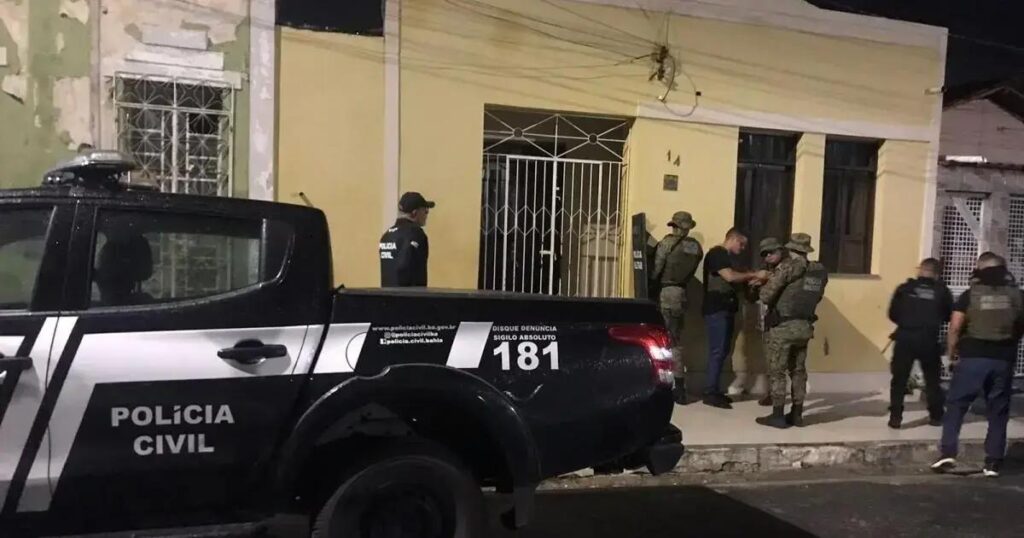 Polícia Civil realiza operação contra facção criminosa em 5 cidades baianas