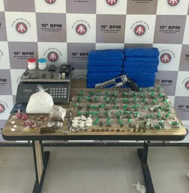 Polícia Militar apreende 14 kg de drogas em operação em Itabuna
