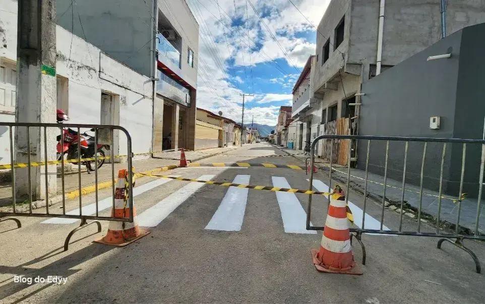 Potiraguá revitaliza sinalização horizontal para segurança no trânsito