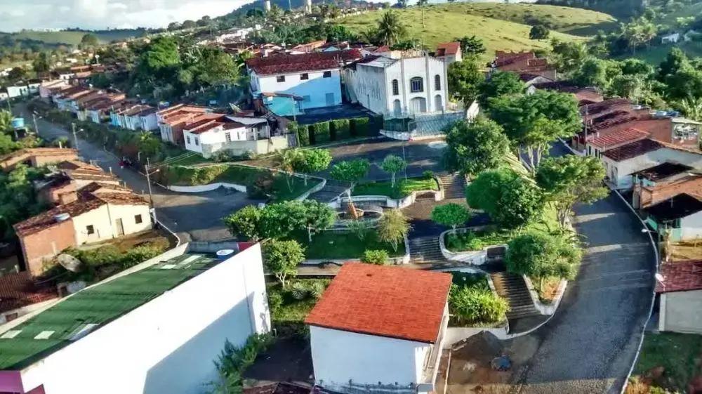 Prefeitura de Apuarema demite servidores aposentados do quadro efetivo